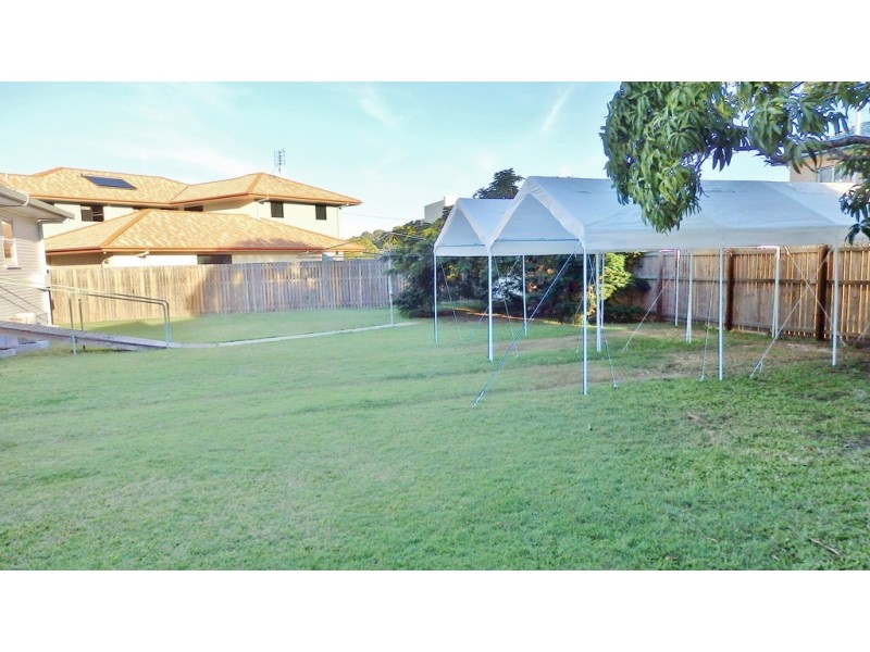 42 Esplanade, Point Vernon QLD 4655