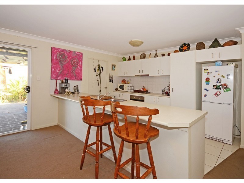 15 Mia Court, Nikenbah QLD 4655