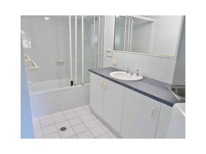 64/17 Buccaneer Dr, Urangan QLD 4655