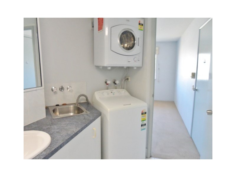 64/17 Buccaneer Dr, Urangan QLD 4655