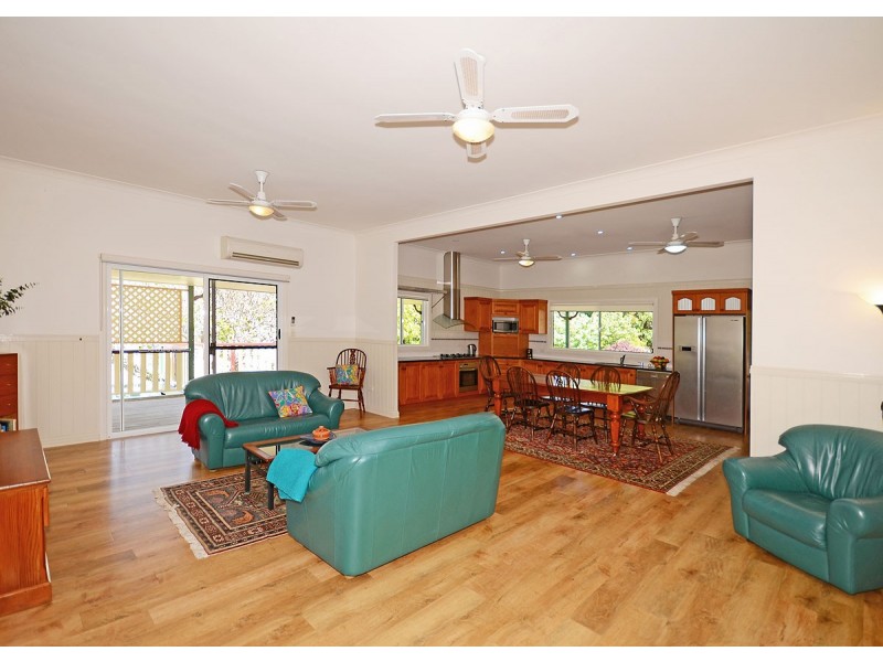 603 Charlton Esplanade, Urangan QLD 4655