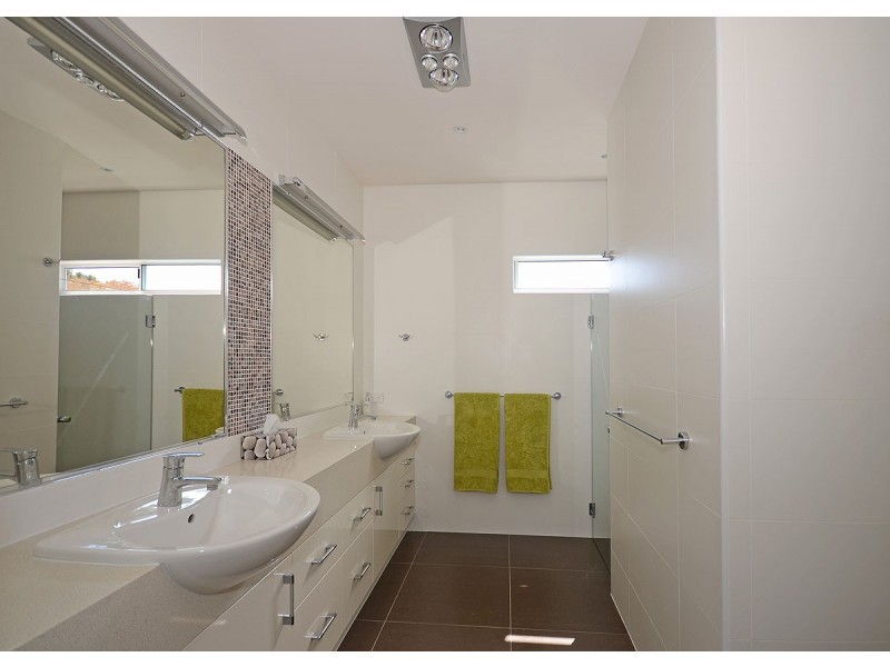 603 Charlton Esplanade, Urangan QLD 4655