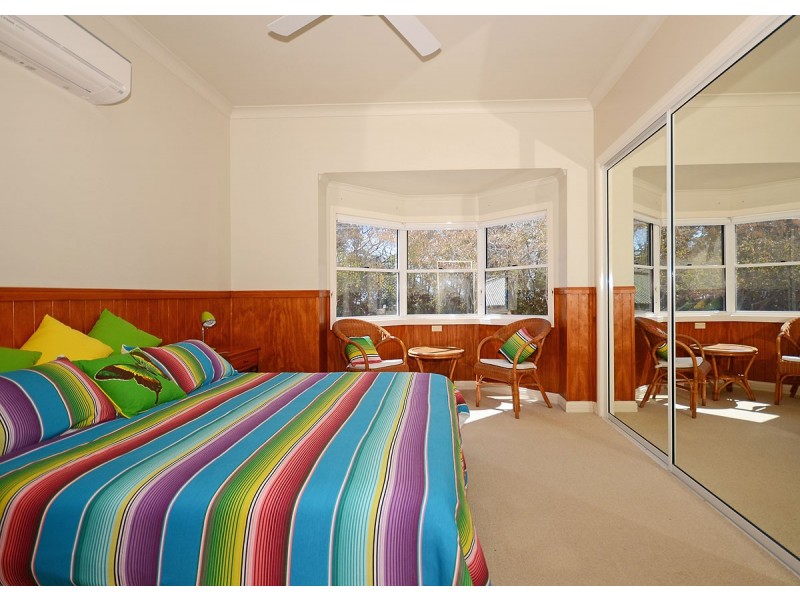 603 Charlton Esplanade, Urangan QLD 4655