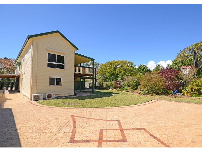 603 Charlton Esplanade, Urangan QLD 4655