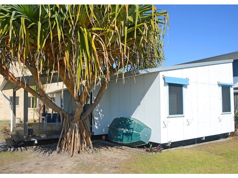 42 Moreton Street, Toogoom QLD 4655
