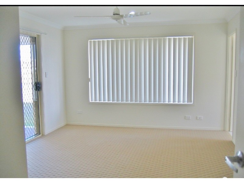 8 Earl St Vincent Drive, Eli Waters QLD 4655