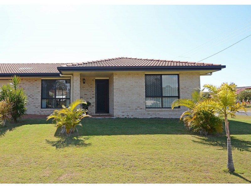 2/2 Orchid Avenue, Urangan QLD 4655