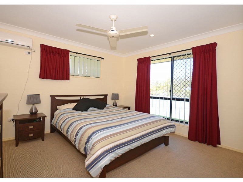 2/2 Orchid Avenue, Urangan QLD 4655