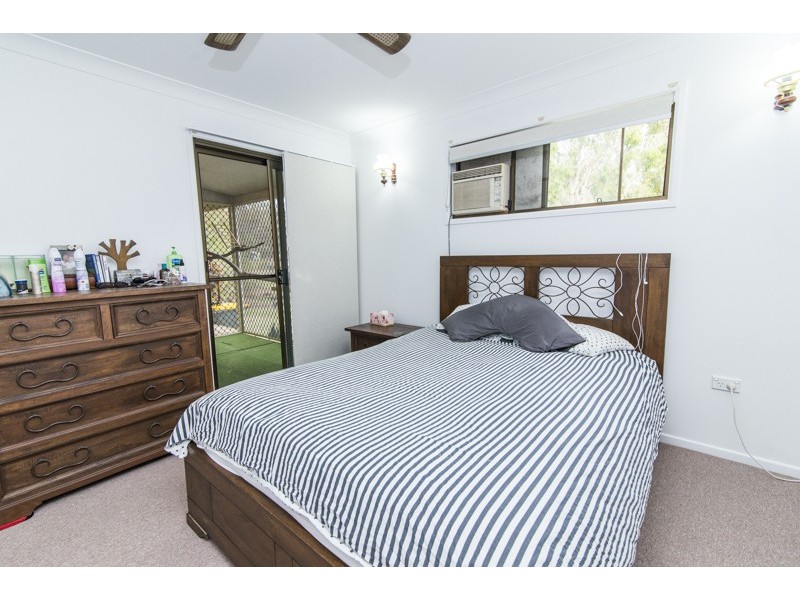 25 Senorita Parade, Urangan QLD 4655