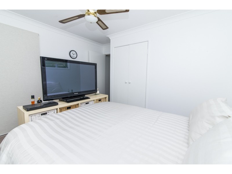 25 Senorita Parade, Urangan QLD 4655