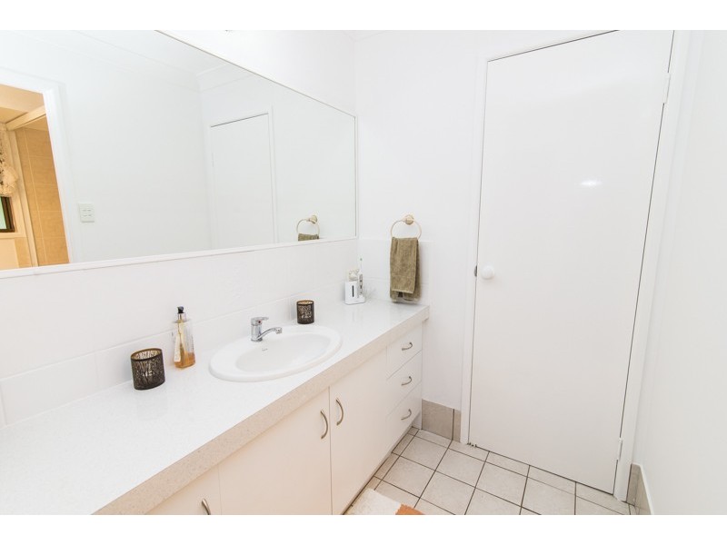 25 Senorita Parade, Urangan QLD 4655