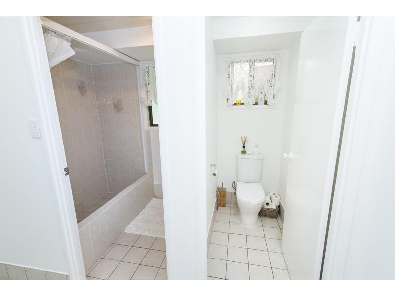 25 Senorita Parade, Urangan QLD 4655