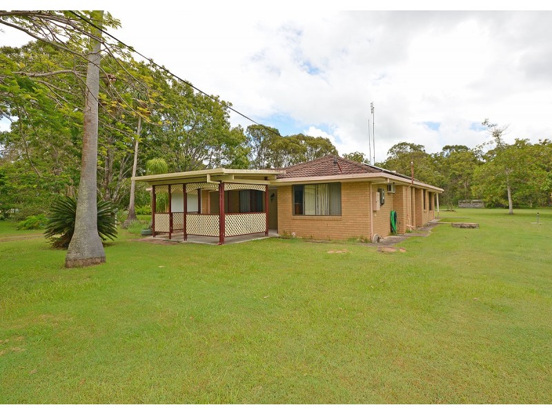 25 Senorita Parade, Urangan QLD 4655