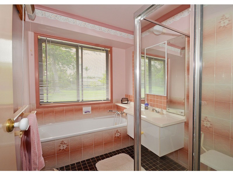 25 Senorita Parade, Urangan QLD 4655