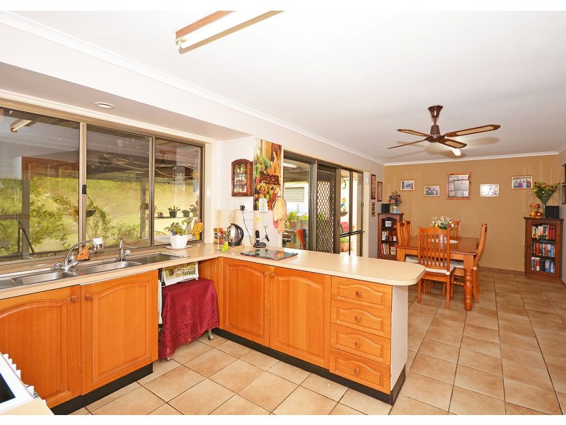 25 Senorita Parade, Urangan QLD 4655