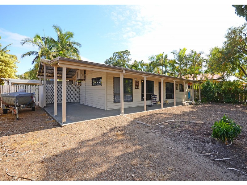 37 Ann Street, Torquay QLD 4655