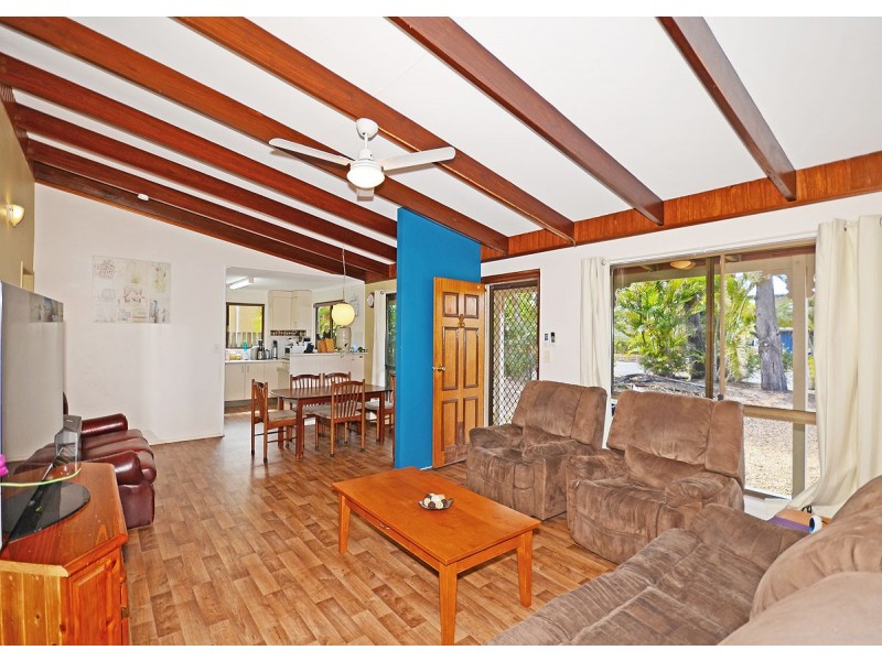 37 Ann Street, Torquay QLD 4655