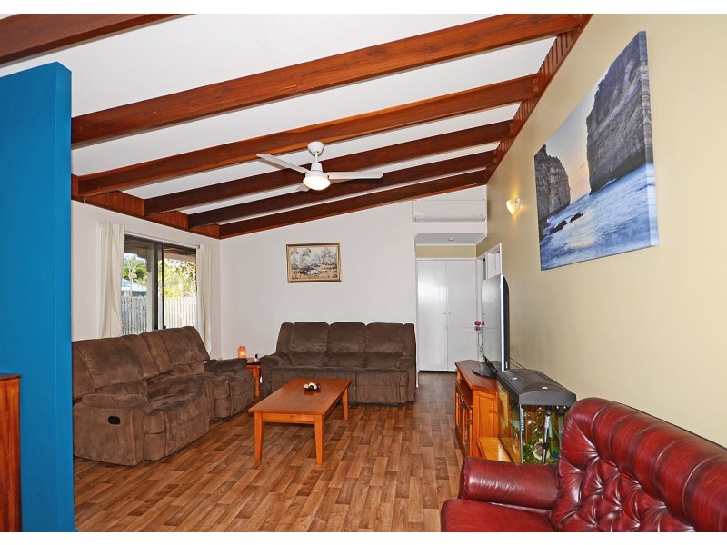 37 Ann Street, Torquay QLD 4655