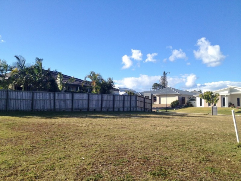7 Seahaven Circuit, Pialba QLD 4655