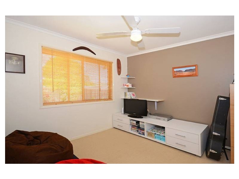 150 Hammond Street, Urangan QLD 4655