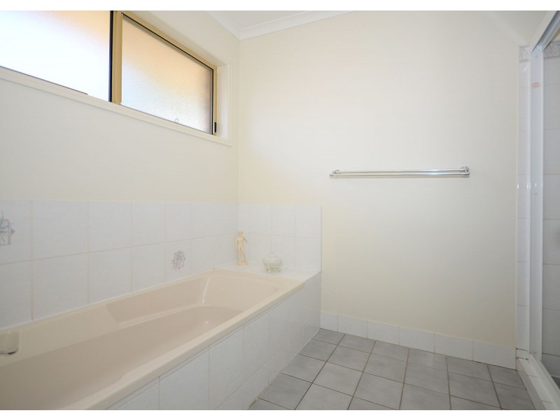 150 Hammond Street, Urangan QLD 4655