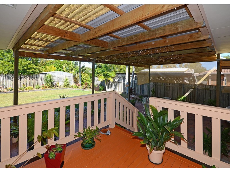 150 Hammond Street, Urangan QLD 4655