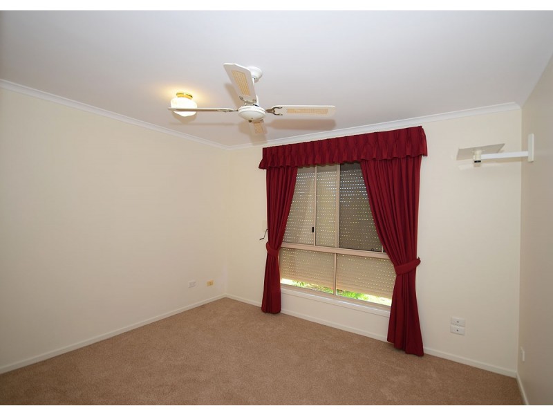 1 Glen Court, Point Vernon QLD 4655