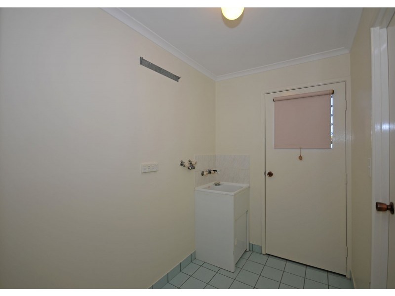 1 Glen Court, Point Vernon QLD 4655