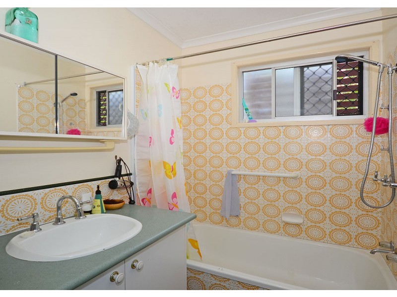 34B Banksia Street, Point Vernon QLD 4655