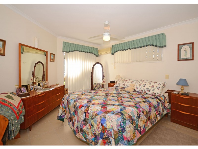 2 Pandanus Drive, Dundowran Beach QLD 4655