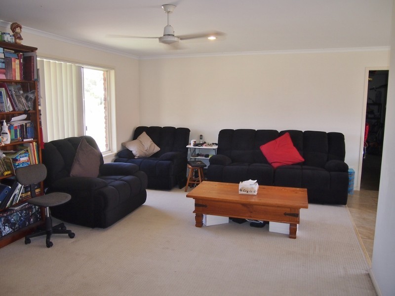 22 Emerald Park Way, Urangan QLD 4655