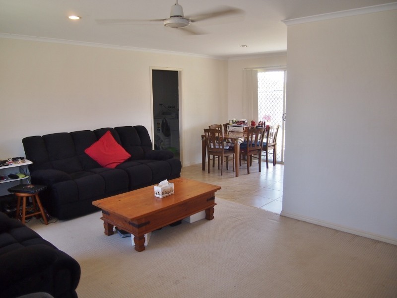 22 Emerald Park Way, Urangan QLD 4655