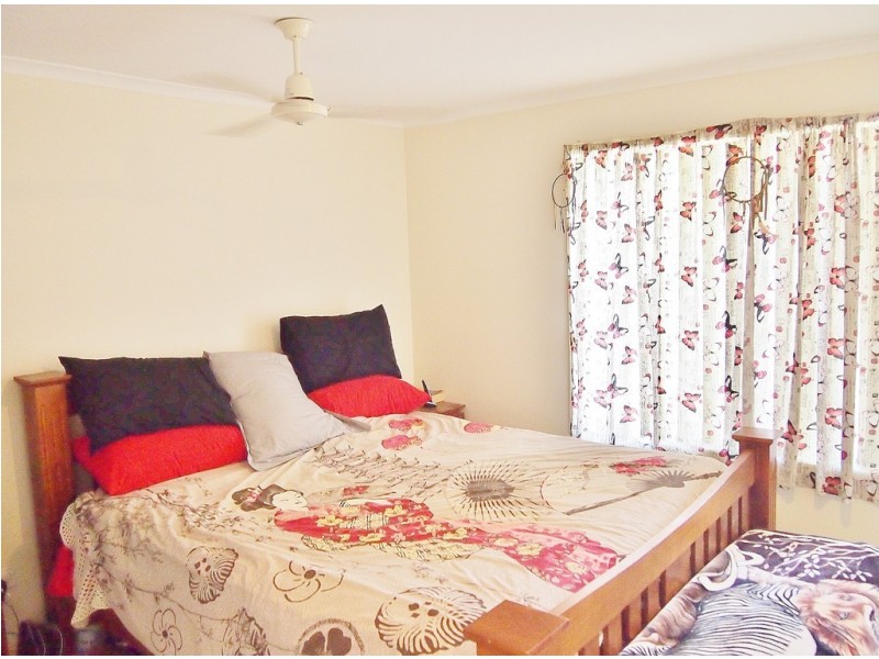 22 Emerald Park Way, Urangan QLD 4655
