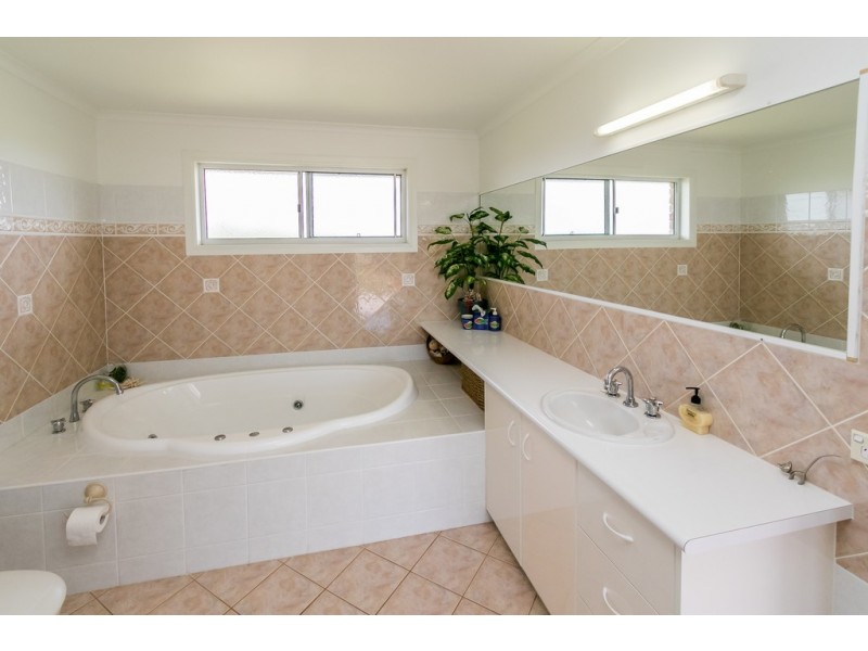 18-20 Parview Drive, Craignish QLD 4655