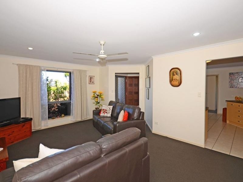24 Hyperno Road, Point Vernon QLD 4655