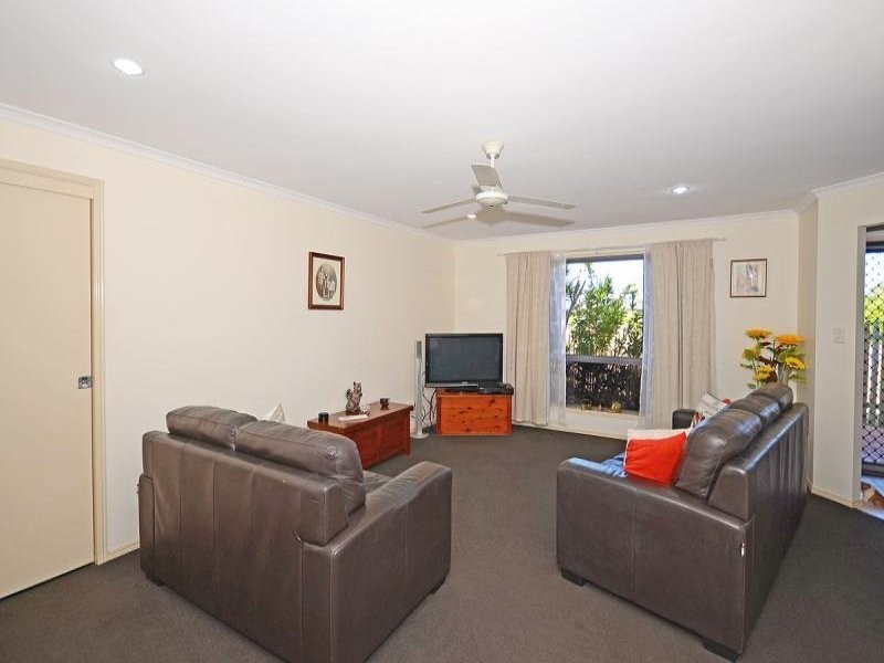 24 Hyperno Road, Point Vernon QLD 4655