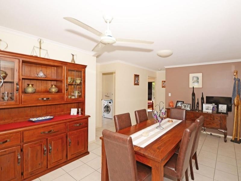 24 Hyperno Road, Point Vernon QLD 4655