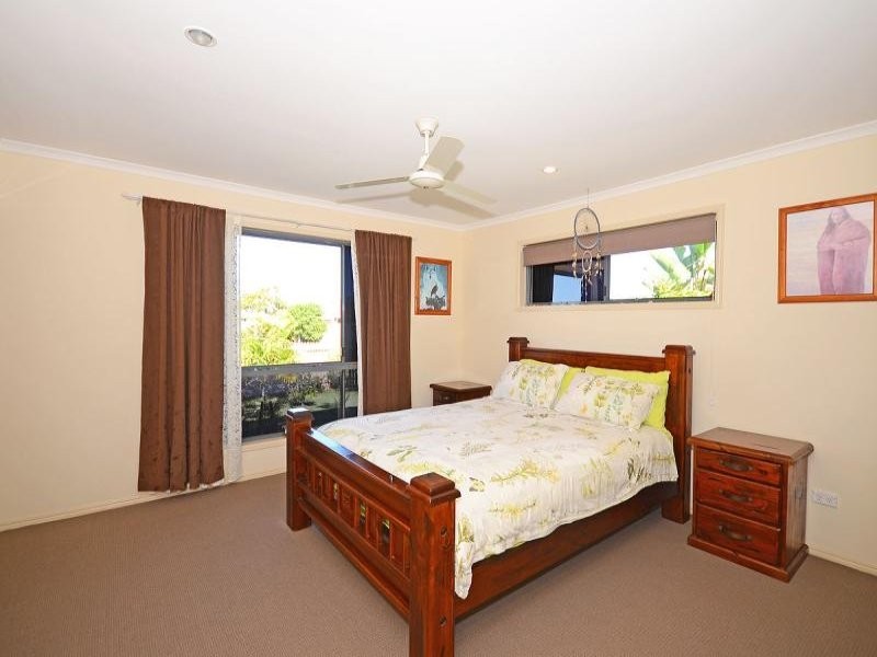 24 Hyperno Road, Point Vernon QLD 4655