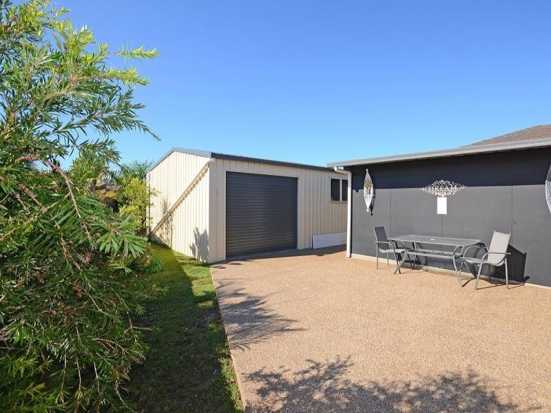 24 Hyperno Road, Point Vernon QLD 4655