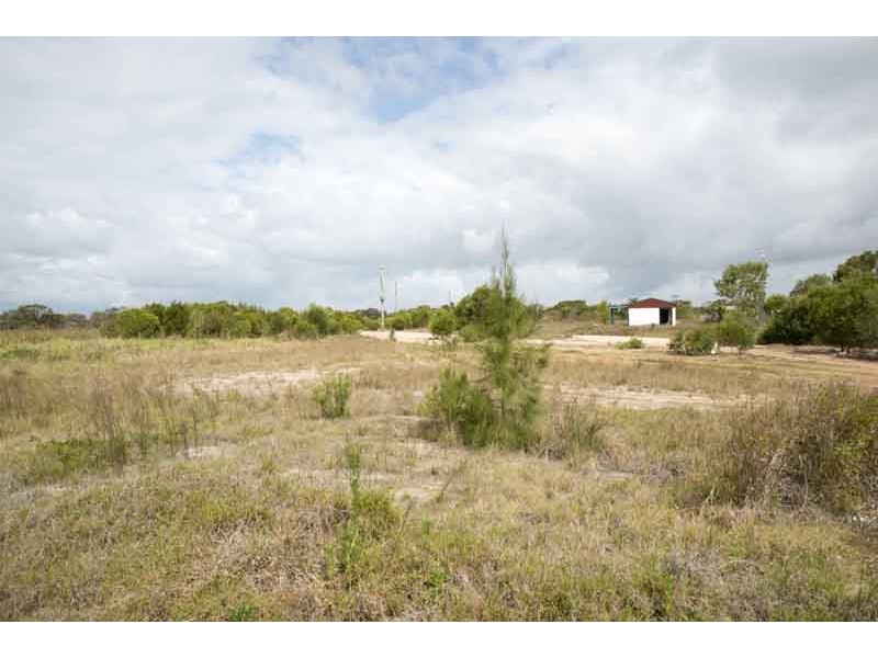 8-31 Barron Ct, Urangan QLD 4655