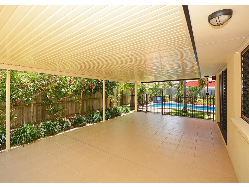 46 Alexander Street, Urangan QLD 4655