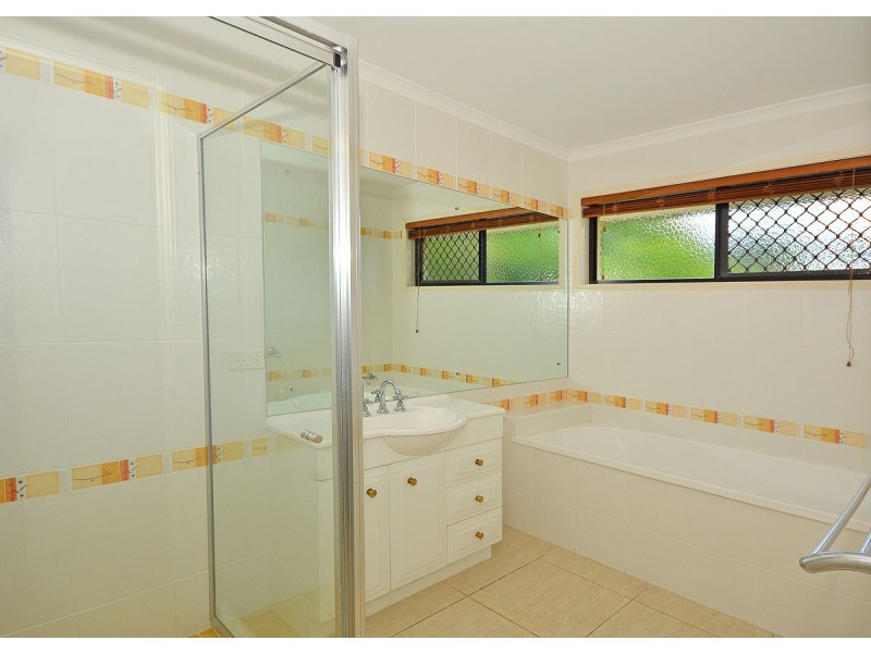 46 Alexander Street, Urangan QLD 4655