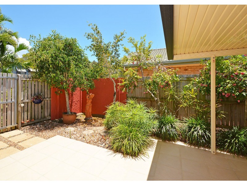 46 Alexander Street, Urangan QLD 4655