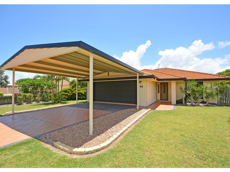 46 Alexander Street, Urangan QLD 4655