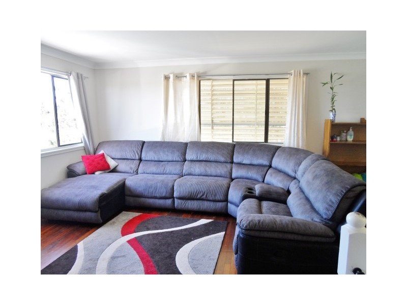 9 Barry Street, Torquay QLD 4655