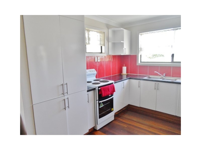 9 Barry Street, Torquay QLD 4655