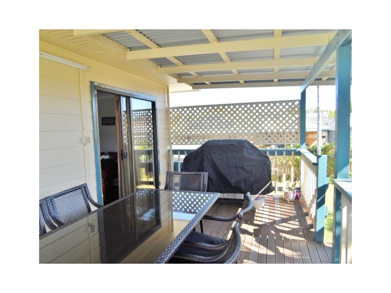 9 Barry Street, Torquay QLD 4655