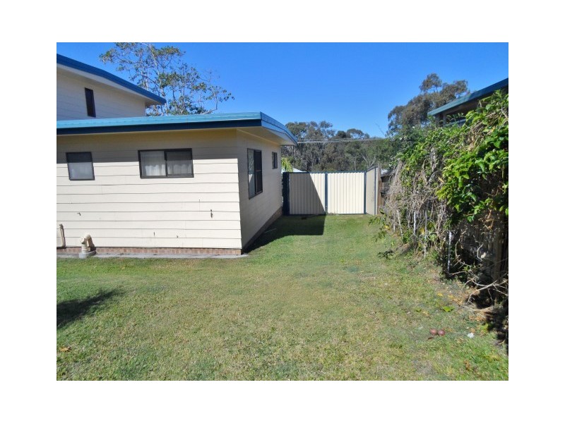 9 Barry Street, Torquay QLD 4655