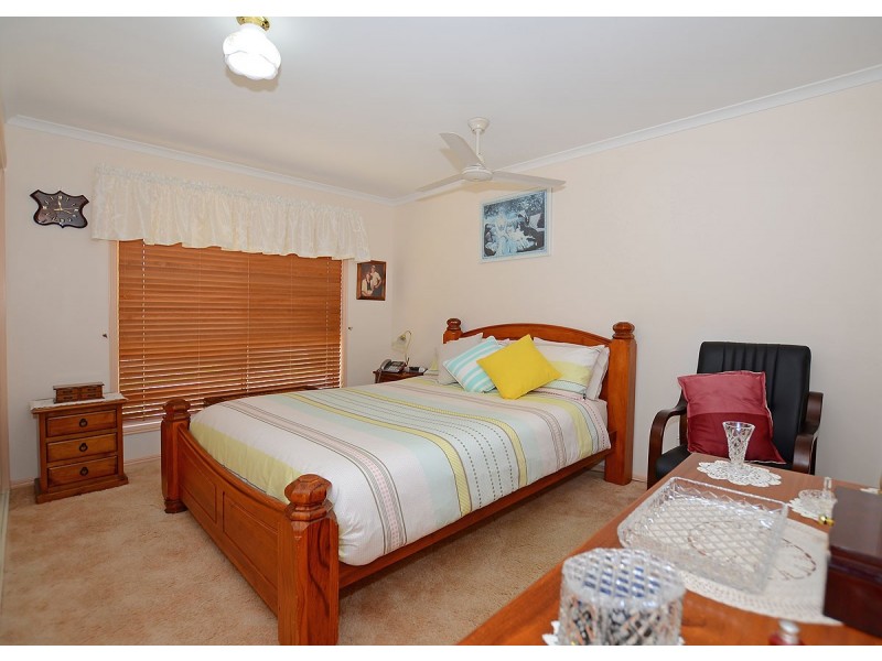 50 Bowerbird Avenue, Eli Waters QLD 4655