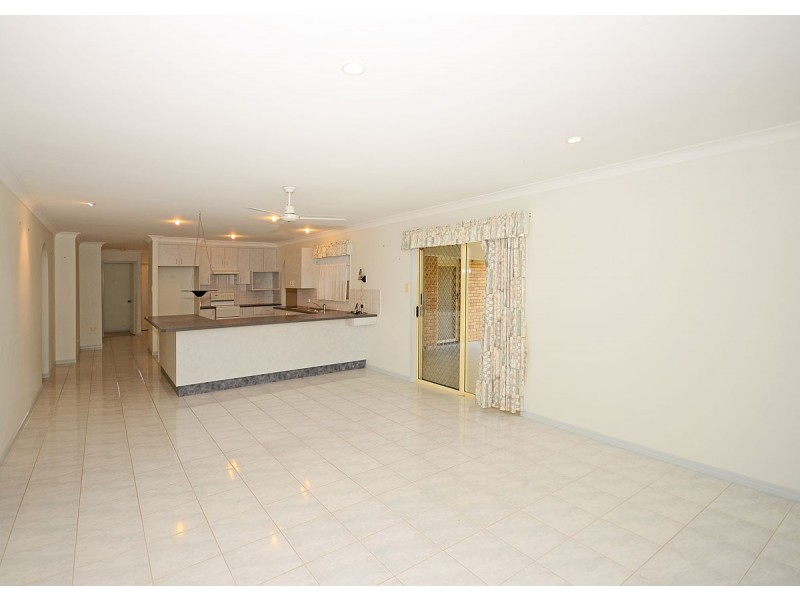 9 Wright Way, Scarness QLD 4655